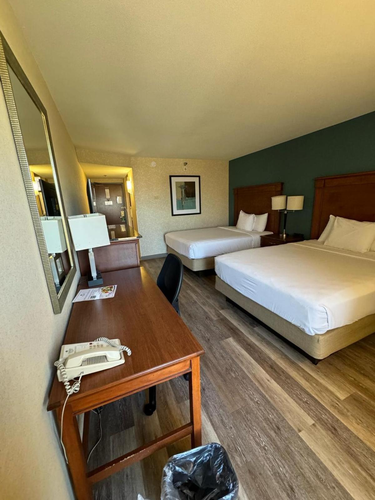 Sonesta Essential Houston Hobby Airport Hotel Exterior photo