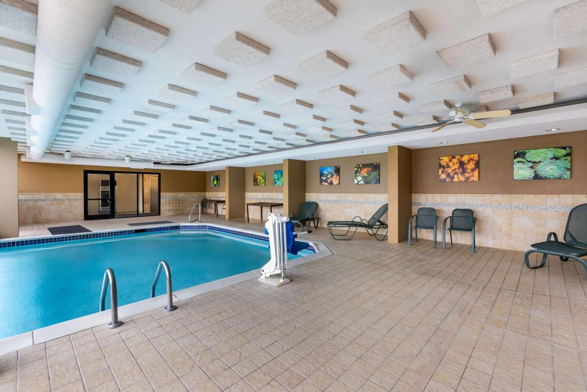 Sonesta Essential Houston Hobby Airport Hotel Exterior photo